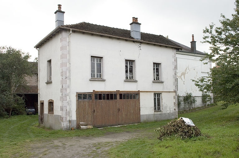 distillerie Robert, puis Cholley, actuellement logement
