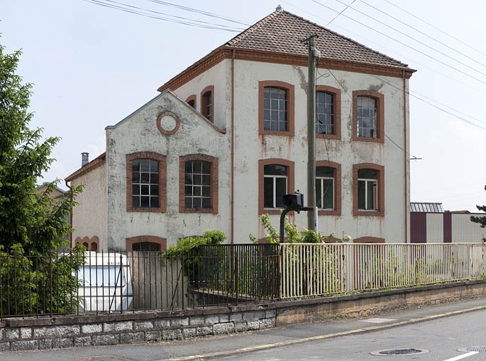 usine d'horlogerie Fritz Marti, puis Fritz Marti et Fils, puis usine de petite métallurgie Fritz Marti et Fils, puis IPM, actuellement IPM France