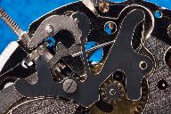 mécanismes d'horloge (2 mouvements de montre mécaniques France Ebauches FE 233-68-E-21 et FE 233-69-E-21)