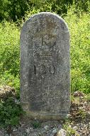 borne kilométrique (canal de Bourgogne)