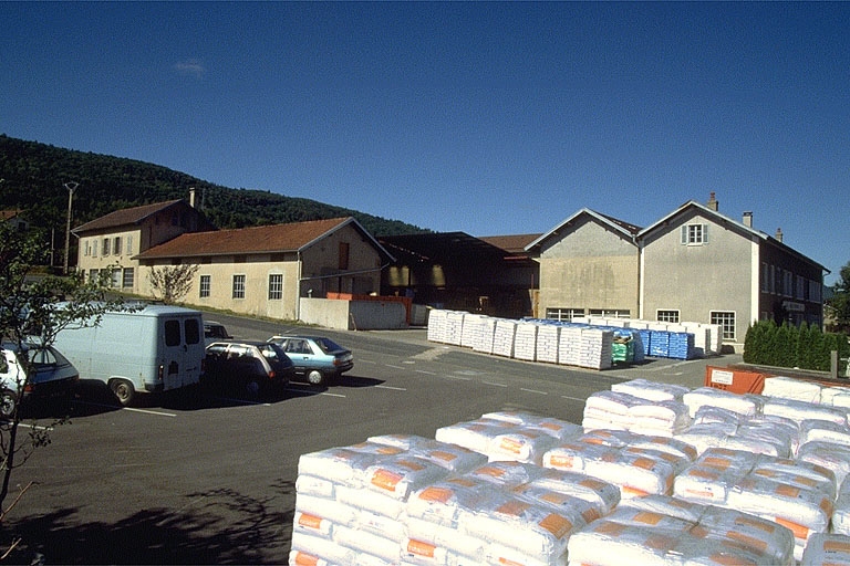 usine d'articles en matière plastique, usine de pièces détachées en matière plastique Millet et Forestier