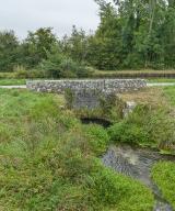 aqueduc de la Place (canal du Nivernais)