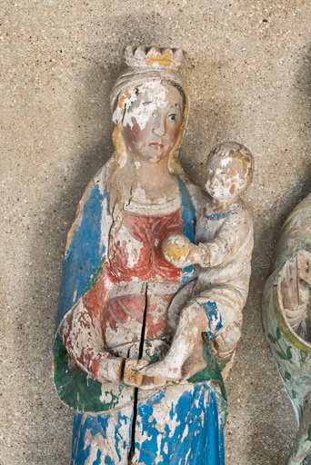 statue : Vierge à l'enfant