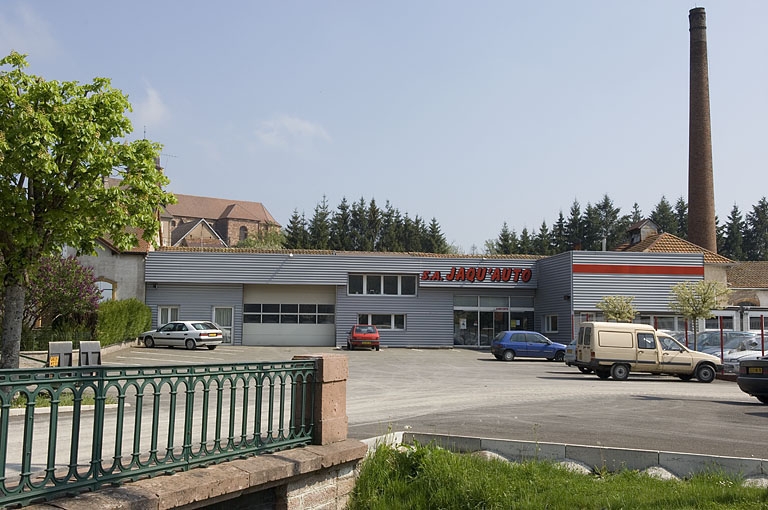 tissage de coton Schwob Frères, puis Société Textile du Rougin, actuellement magasin de commerce