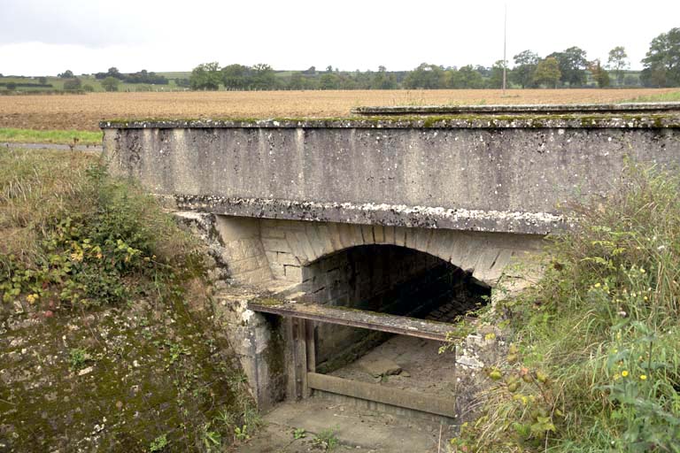rigole d'alimentation ; rigole de remplissage dite de Beaume (canal de Bourgogne)