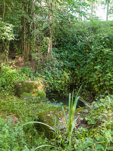 aqueduc de la fontaine Verly (canal du Nivernais)