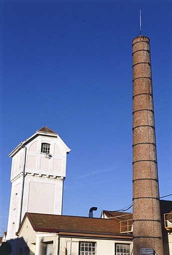 usine de passementerie de la Société industrielle de Rubans, puis usine de peintures et vernis Gauthier, puis des Industries des Peintures Associés, actuellement Sigma Coatings