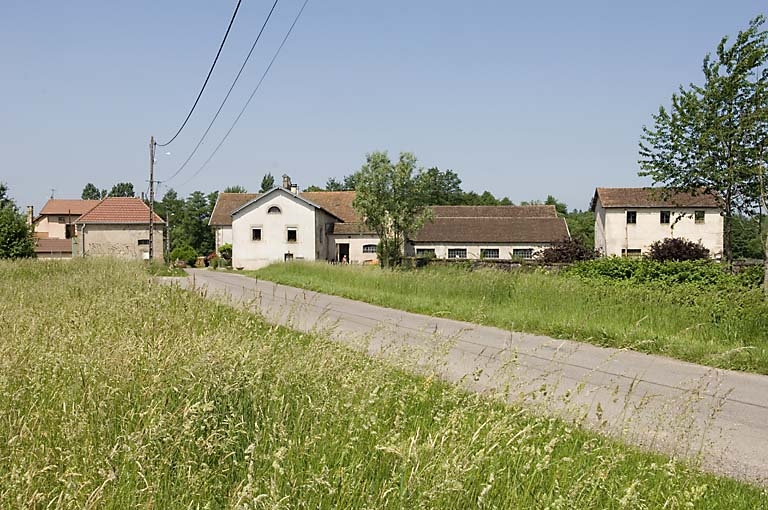 moulin à farine Deharbe, puis moulin à papier Hirsch, puis féculerie Brueder, puis usine de préparation de produits textiles (retorderie) Dorget