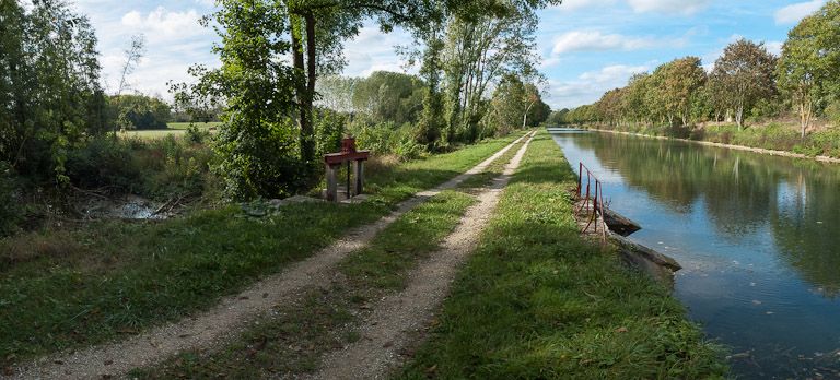 déversoir de fond de Tronchoy (canal de Bourgogne)