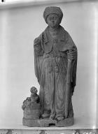 groupe sculpté : saint Nicolas ressuscitant les trois petits clercs