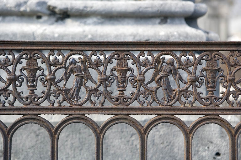 clôture de monument funéraire des familles Allemand et Vannoz