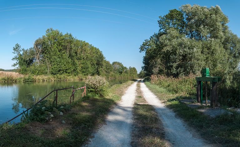 déversoir de fond (canal de Bourgogne)