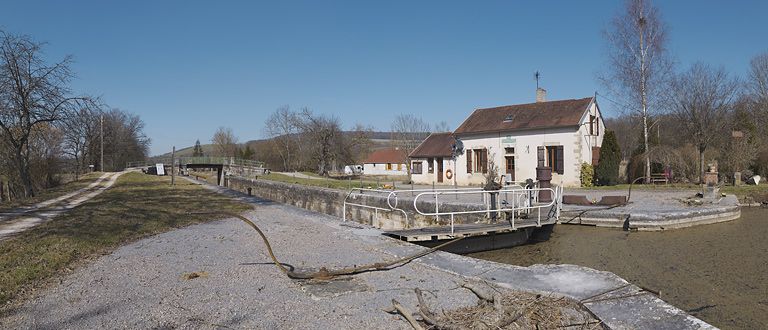 site de l'écluse 12 du versant Yonne, dite de Gissey-le-Vieil (canal de Bourgogne)