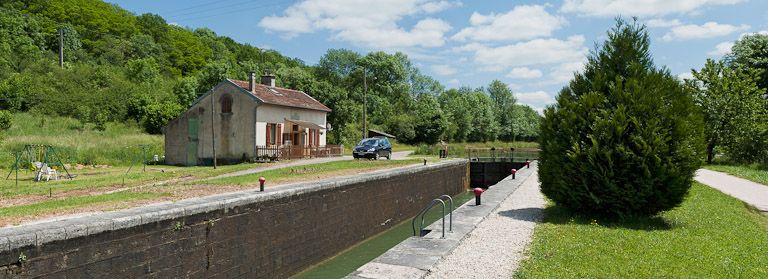 site de l'écluse 66 du versant Yonne, dite de Fontenay (canal de Bourgogne)