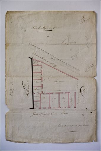 hôtel de ville, groupe scolaire, école professionnelle, tribunal, musée