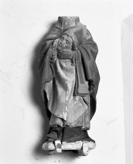 statue : saint Denis