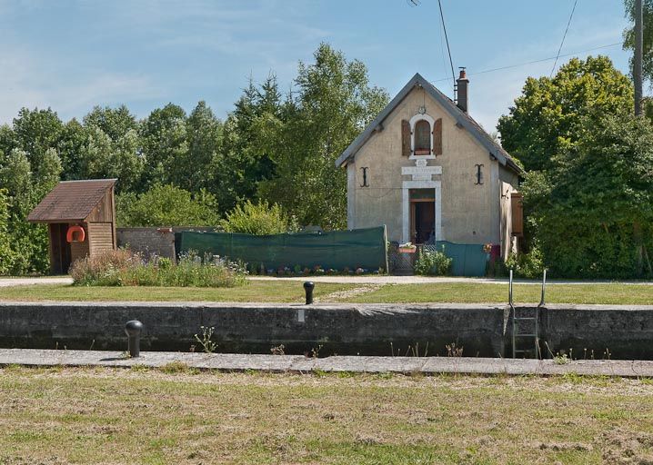 site de l'écluse 88 du versant Yonne, dite de Saint-Vinnemer (canal de Bourgogne)