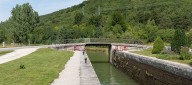 pont routier sur l'écluse 72 du versant Yonne (canal de Bourgogne)