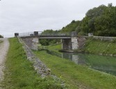 pont routier isolé (canal de Bourgogne)