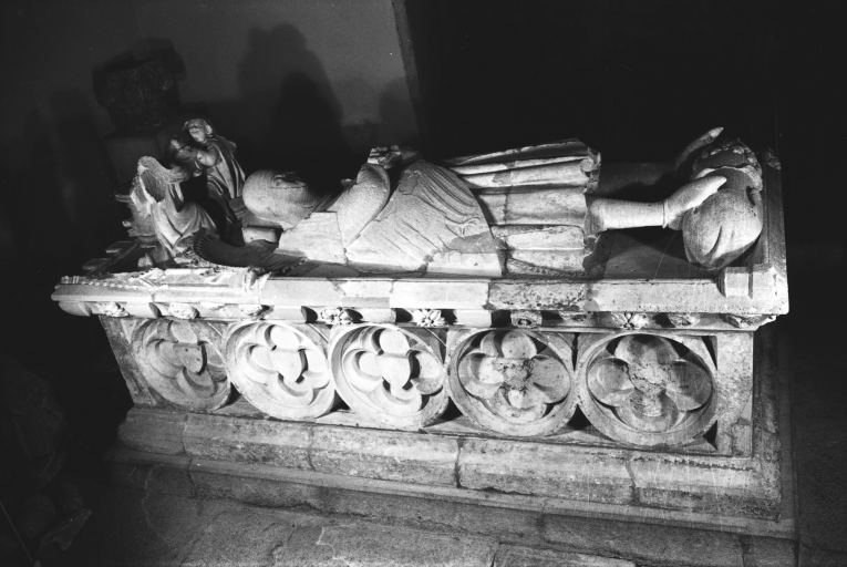tombeau de Renaud de Bourgogne