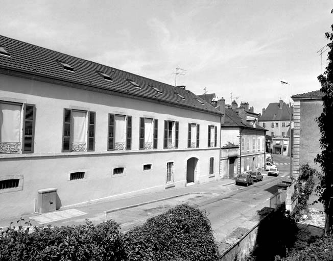 établissement de bienfaisance (foyer d'enfants) dit fondation Rossen-Petitguyot, puis cantine du lycée Augustin Cournot