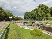 pont routier sur l'écluse 12 du versant Méditerrannée (canal du Centre)