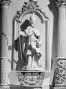 2 statues : évêques