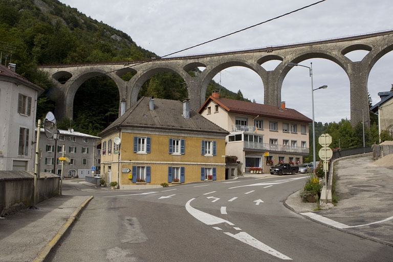 bureau d'octroi, boulangerie, corps de garde et remise de matériel d'incendie