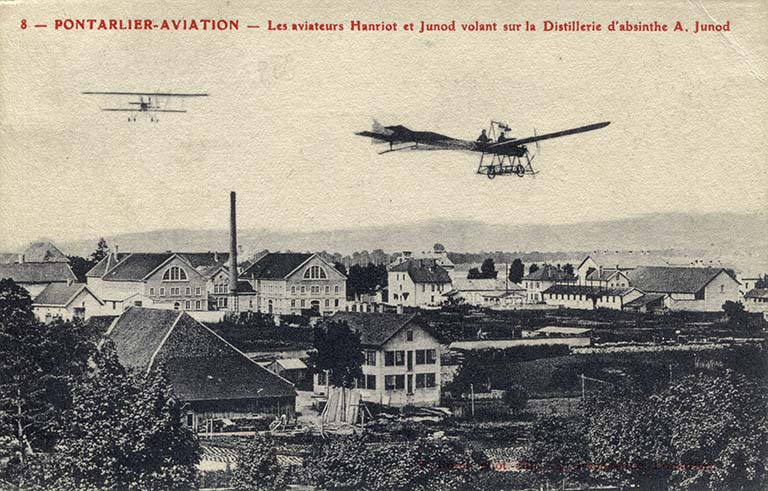 distillerie Junod, puis Hémard et Pernod Fils Réunis, actuellement immeuble de bureaux, de service et commerces