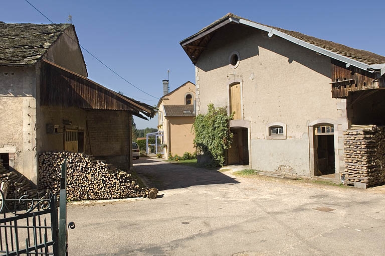 usine liée au travail du bois (vannerie) Tisserand, actuellement logement
