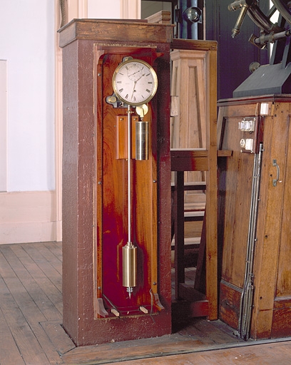 horloge (régulateur astronomique Fénon n° 30)