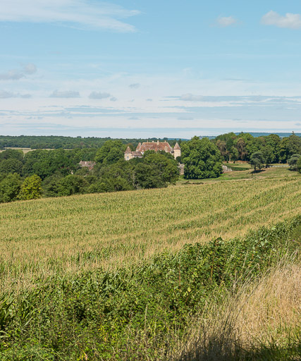château de Chitry-les-Mines (paysages du canal du Nivernais)
