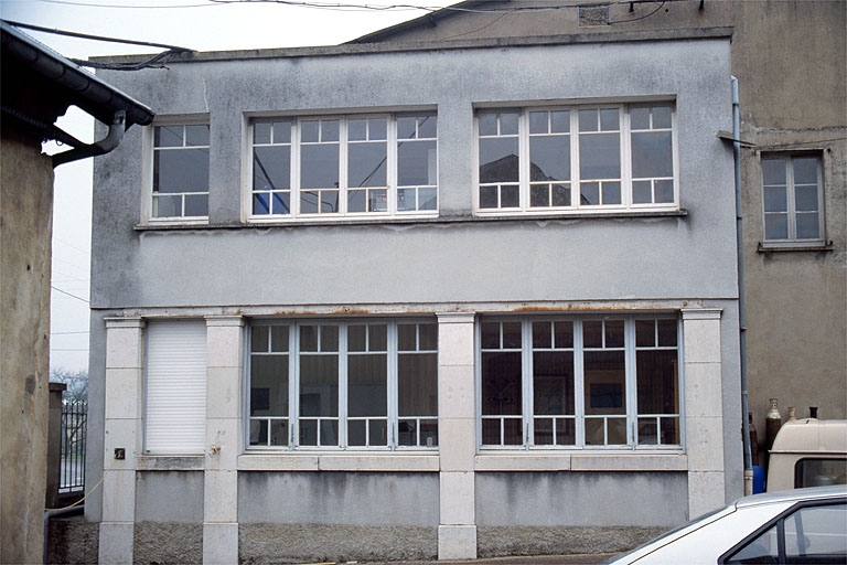 fonderie, usine de matériel d'équipement industriel dite Fonderie des Ateliers Lacroix, actuellement usine de pièces détachées en matière plastique des Ets Mayet