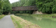 pont ferroviaire isolé (canal de Bourgogne)