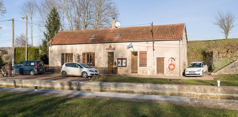 site de l'écluse 01 du versant Saône, dite d'Escommes (canal de Bourgogne)