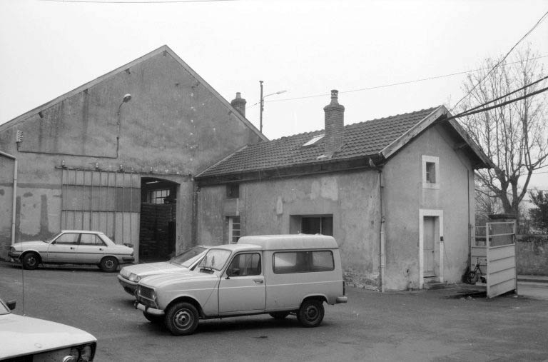 fonderie, usine de matériel d'équipement industriel dite Fonderie des Ateliers Lacroix, actuellement usine de pièces détachées en matière plastique des Ets Mayet