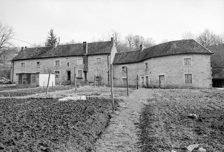 forges de Chenecey, puis tréfilerie, actuellement centrale hydroélectrique