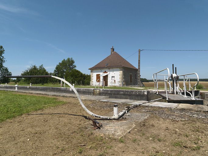 site de l'écluse 72 du versant Saône, dite de la Biètre (canal de Bourgogne)