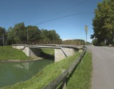 pont routier isolé (canal de Bourgogne)