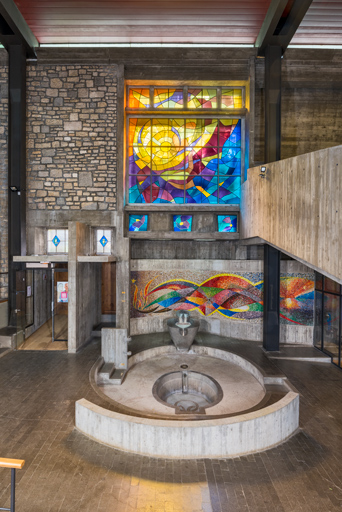 piscine et fontaine baptismales