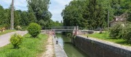pont routier sur l'écluse 71 du versant Yonne (canal de Bourgogne)