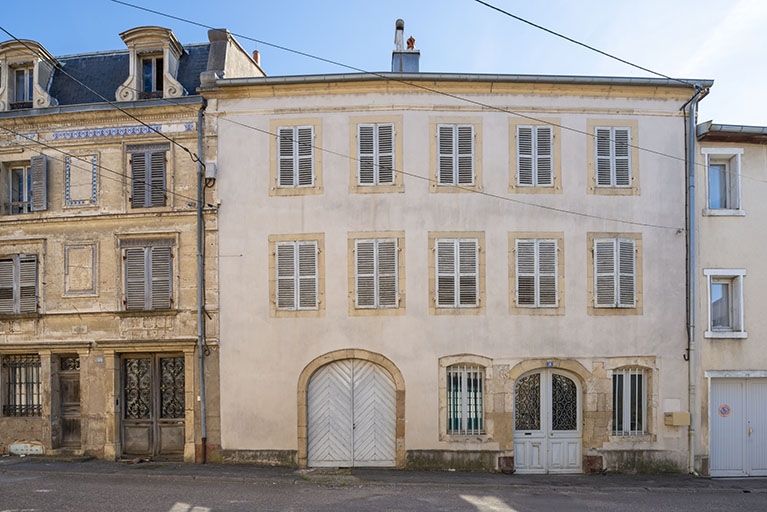 boucherie, puis école, puis immeuble d'habitation 18 rue Adolphe-Thiers