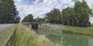 pont routier sur l'écluse 66 du versant Saône (canal de Bourgogne)