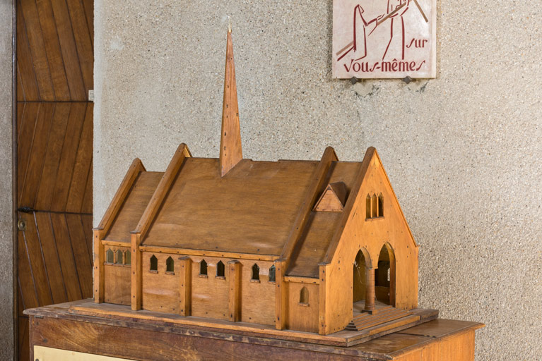 maquette tirelire de l'église