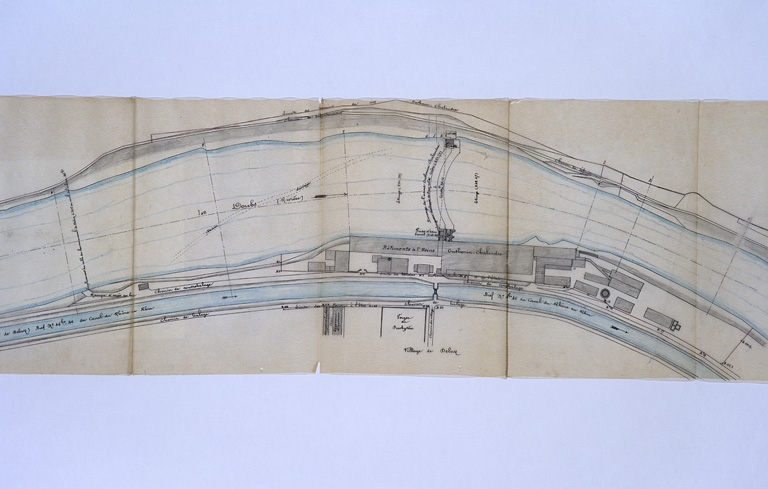 filature Courlet et Renaud, puis usine de papeterie Outhenin-Chalandre et Fils, puis Société Anonyme des Papeteries de France, actuellement centrale hydroélectrique, atelier et entrepôt municipal