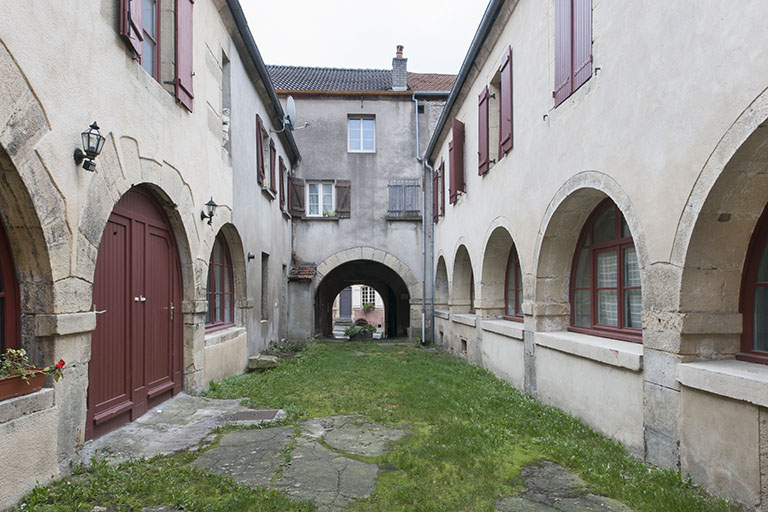 halle, actuellement immeuble à logements