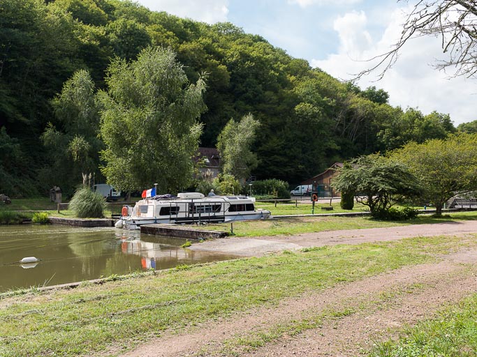 site de l'écluse 24 du versant Seine, dite de l'Yonne (canal du Nivernais)
