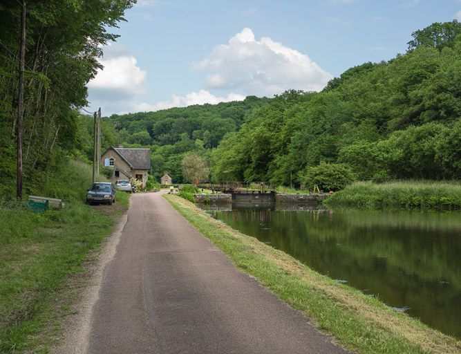 site de l'écluse 32 du versant Seine, dite des Mortes (canal du Nivernais)