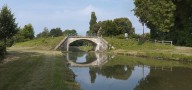 pont routier isolé de Roche (canal du Nivernais)