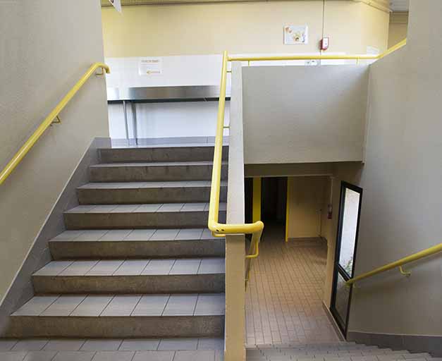 établissement de bienfaisance (foyer d'enfants) dit fondation Rossen-Petitguyot, puis cantine du lycée Augustin Cournot